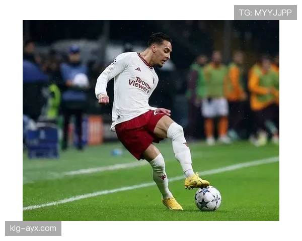 加拉塔萨雷主帅掌舵战术革新，球队状态强势回暖